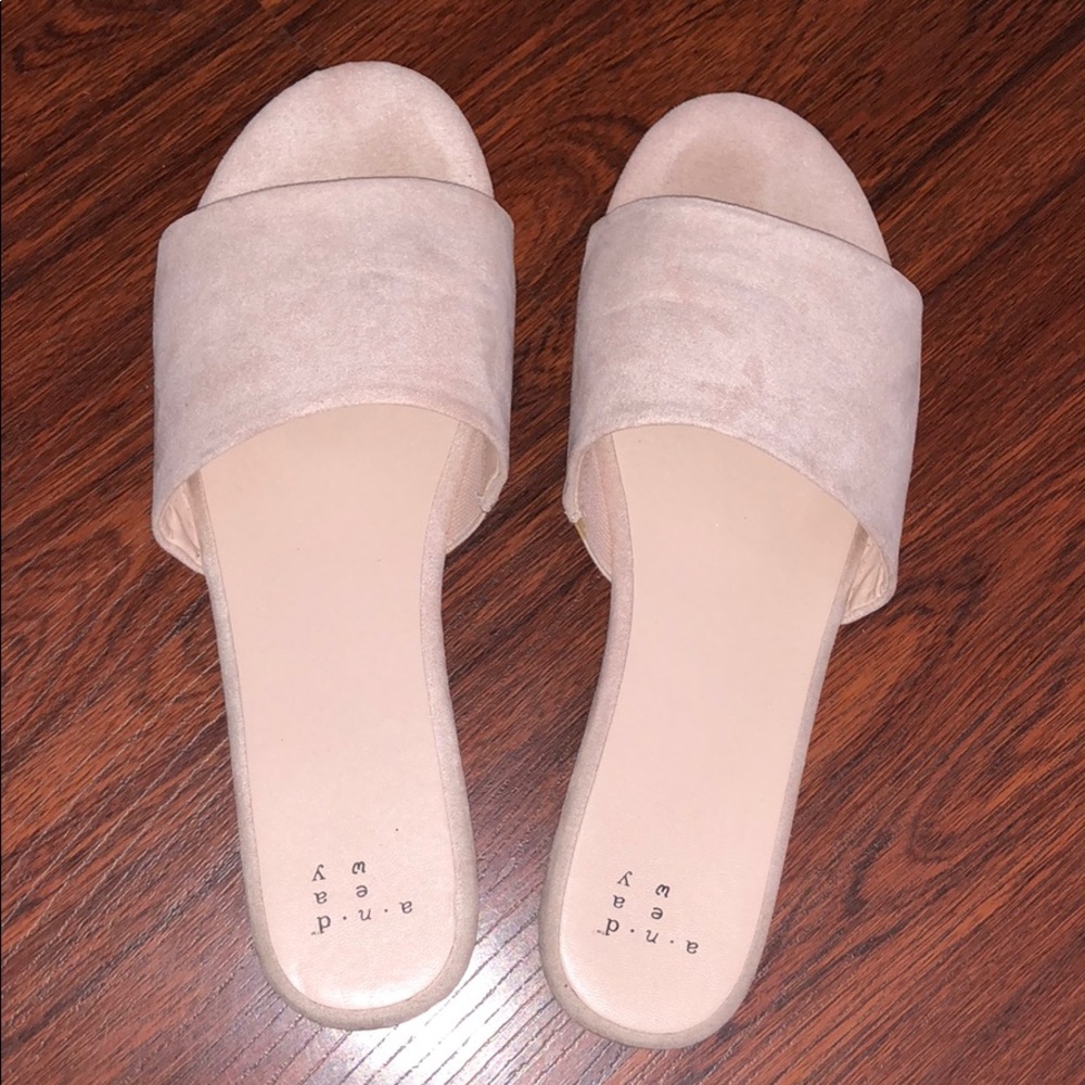 Cute little pink slides 🌸💐🌷👛👙